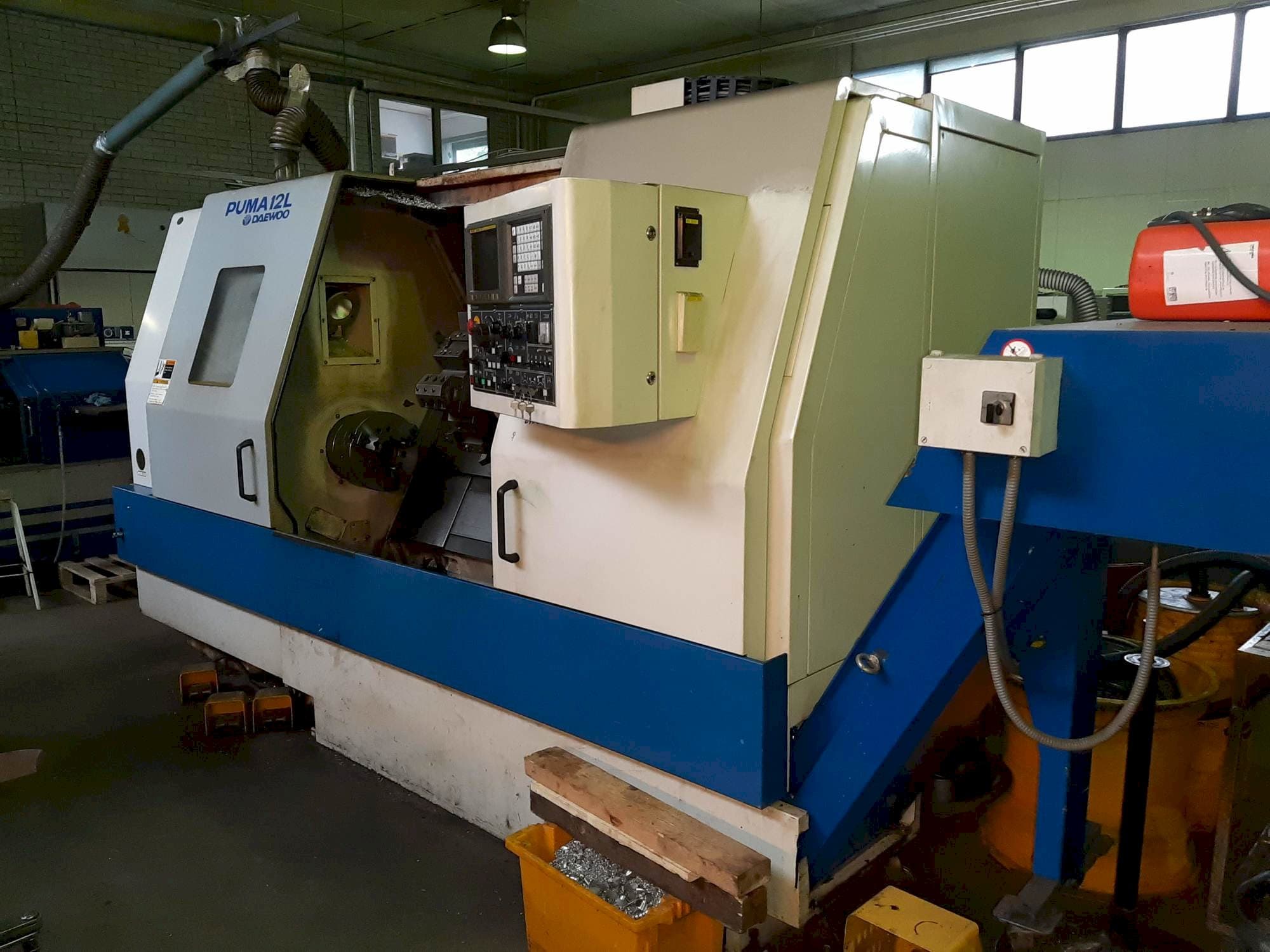 Mašīnas DAEWOO PUMA 12L  pretskats