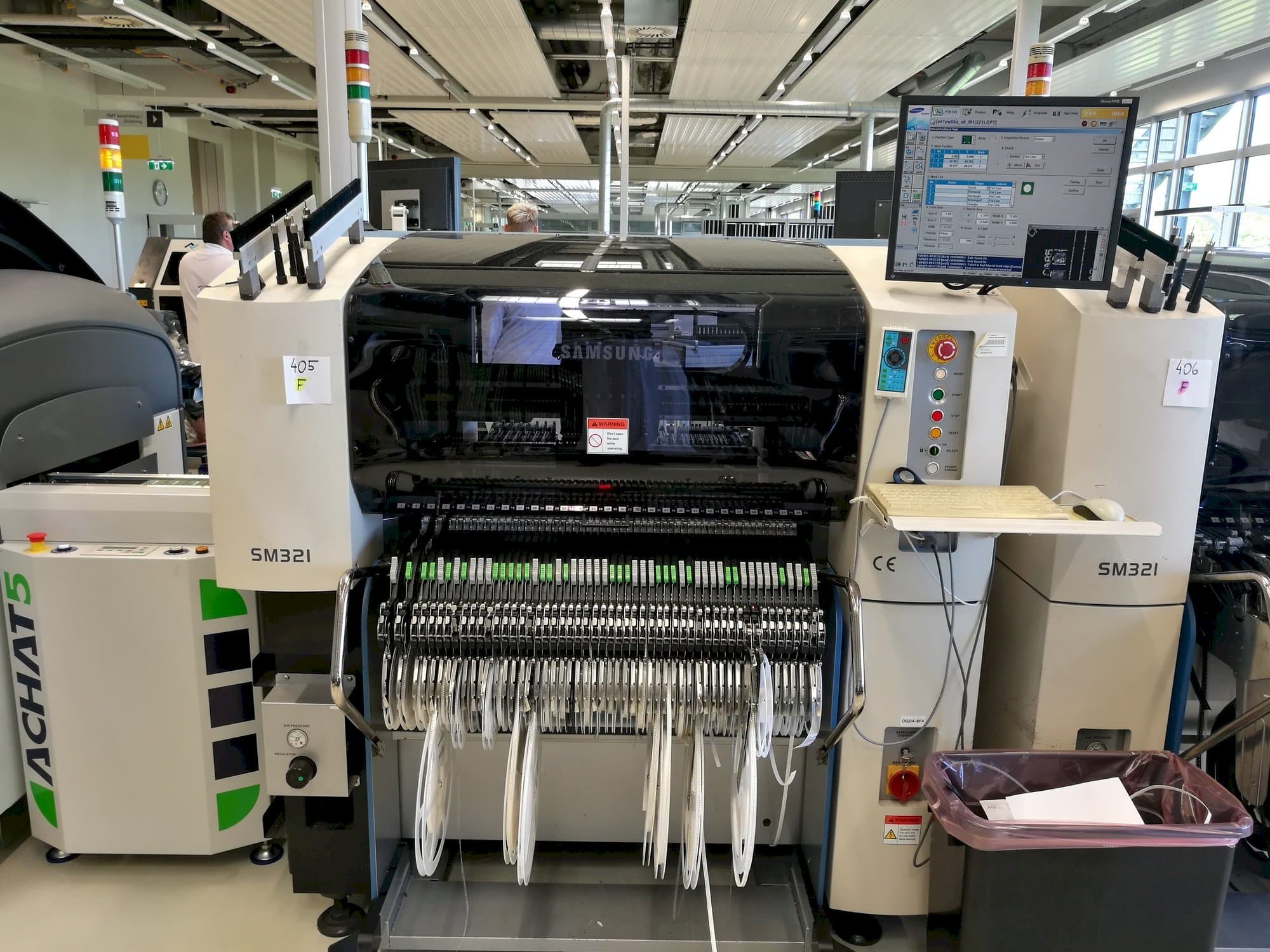 Mašīnas Samsung SM 321 pretskats
