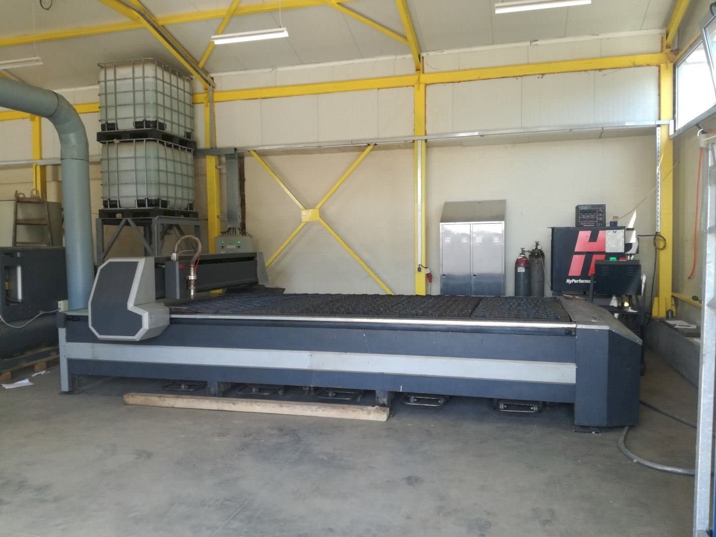 Mašīnas HPM ITALY GV 4 x 2 pretskats