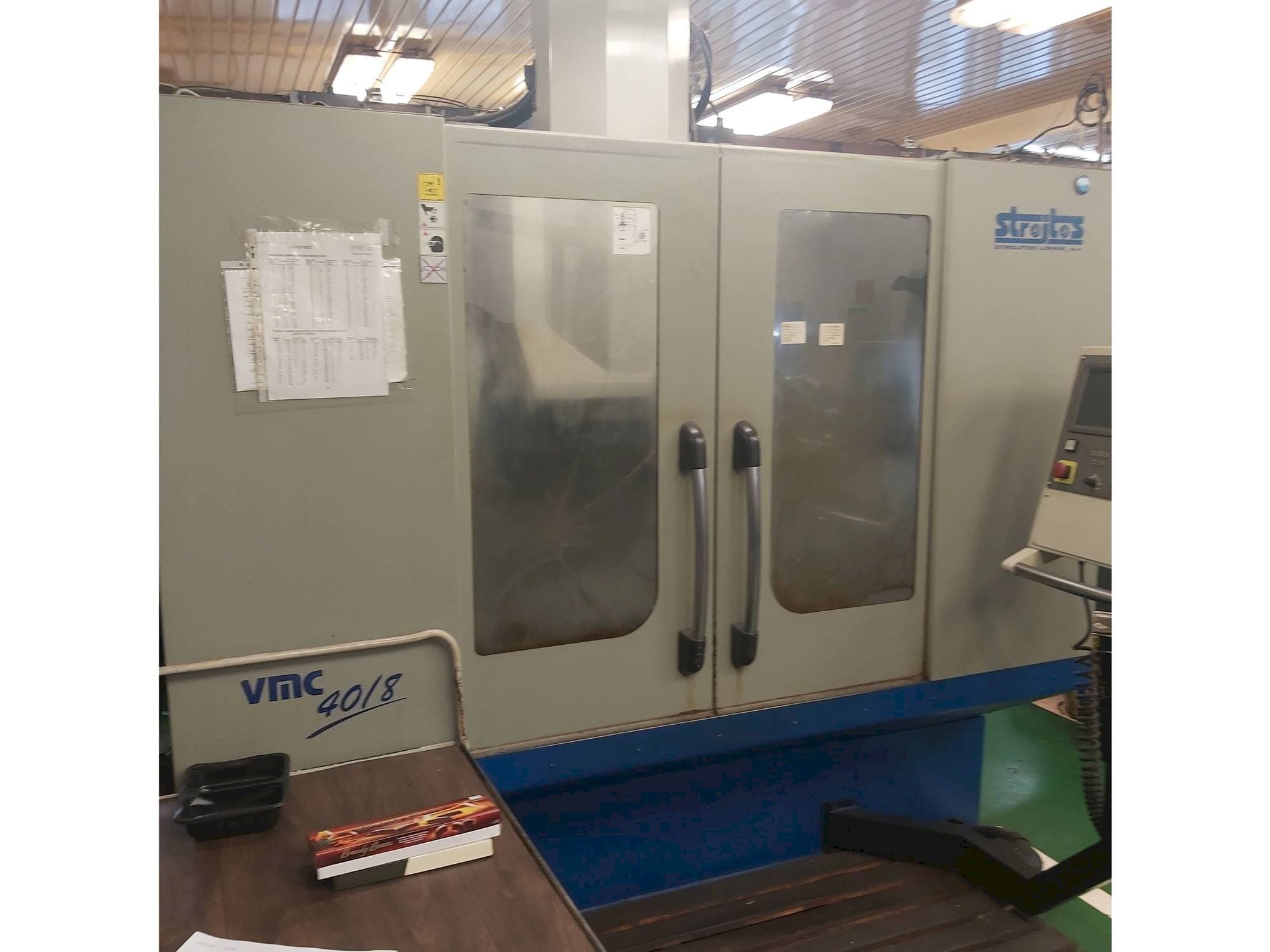 Mašīnas Strojtos VMC 40/8 pretskats