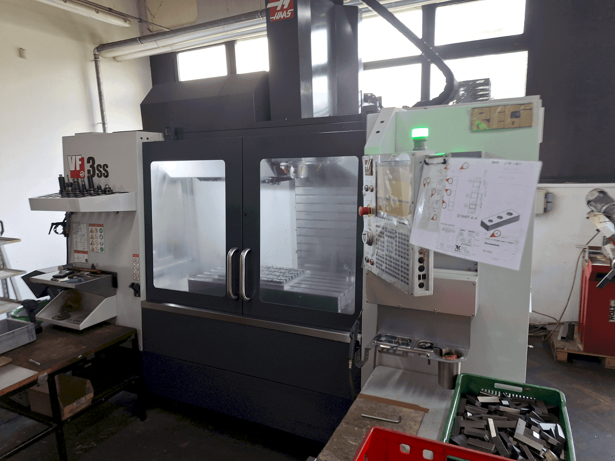 Mašīnas HAAS VF-3SS pretskats
