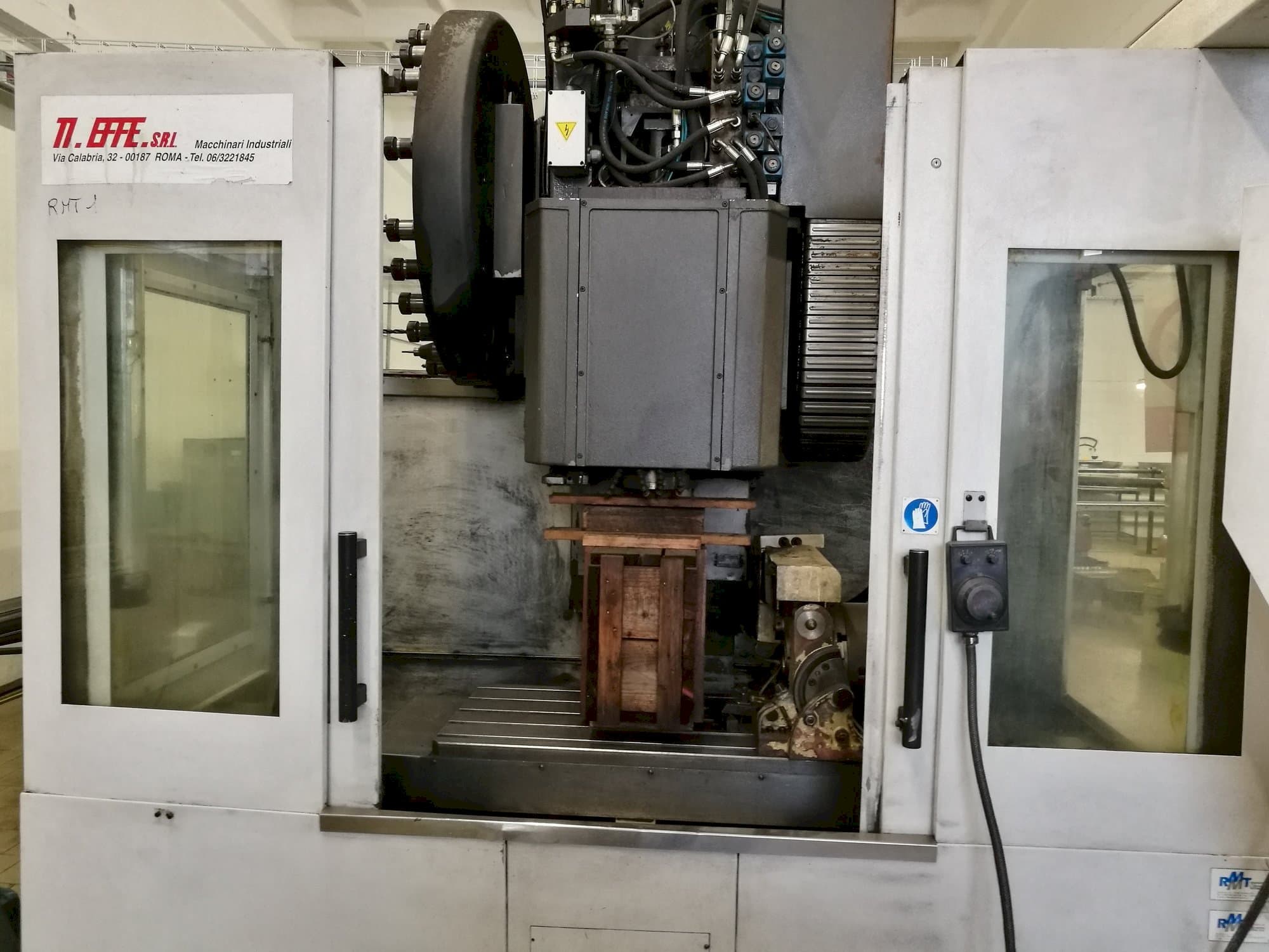 Mašīnas RMT Kompakt 8  pretskats