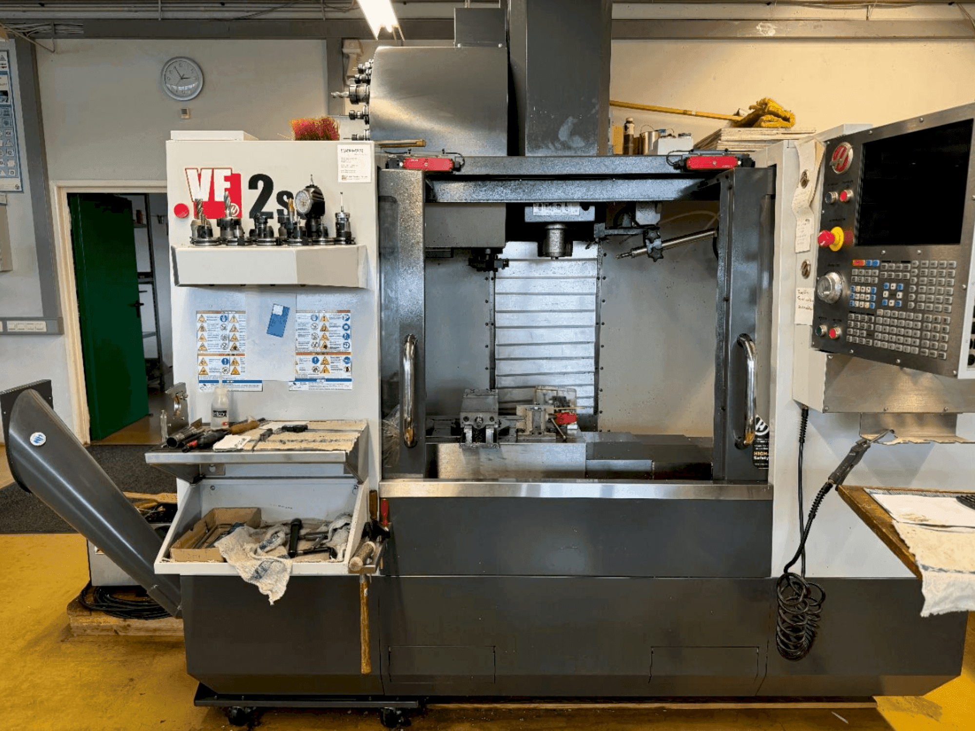 Mašīnas HAAS VF-2SS pretskats