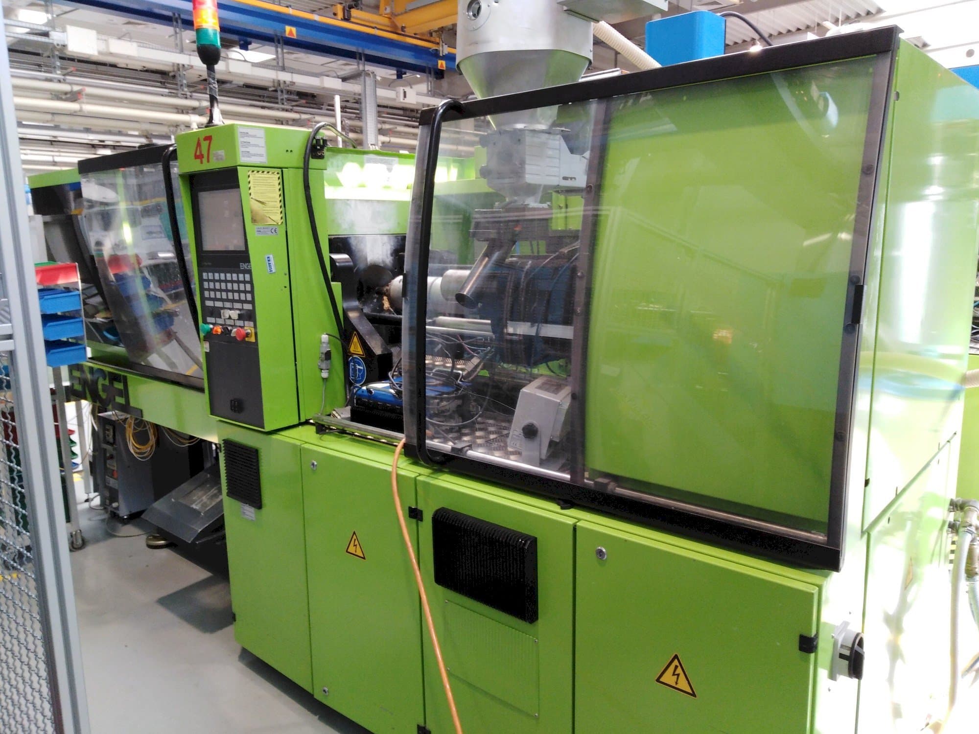 Mašīnas ENGEL Victory 330/80 Focus  pretskats