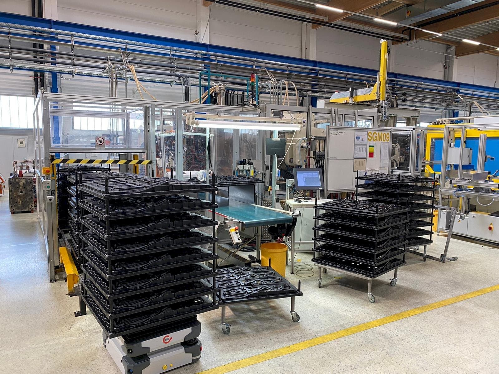 Mašīnas Krauss Maffei 650-1900-520 CZ Multinject pretskats