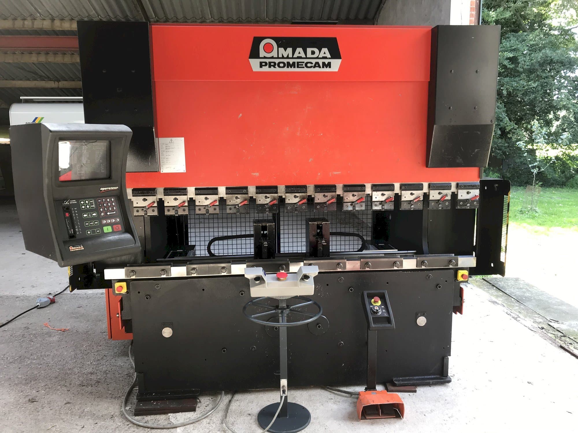 Mašīnas AMADA Promecam HFBO pretskats