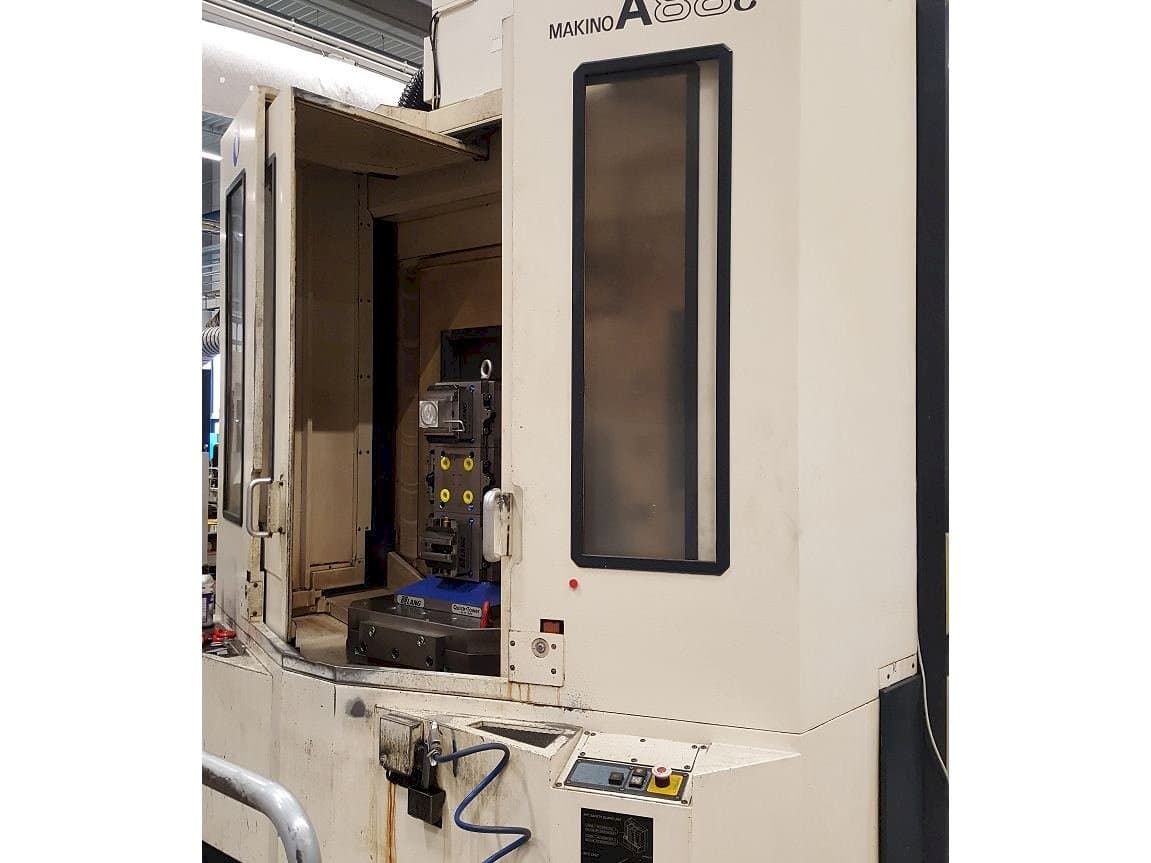 Mašīnas Makino A88E pretskats