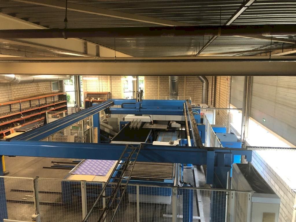 Mašīnas Finn-Power LB 6 UVH pretskats