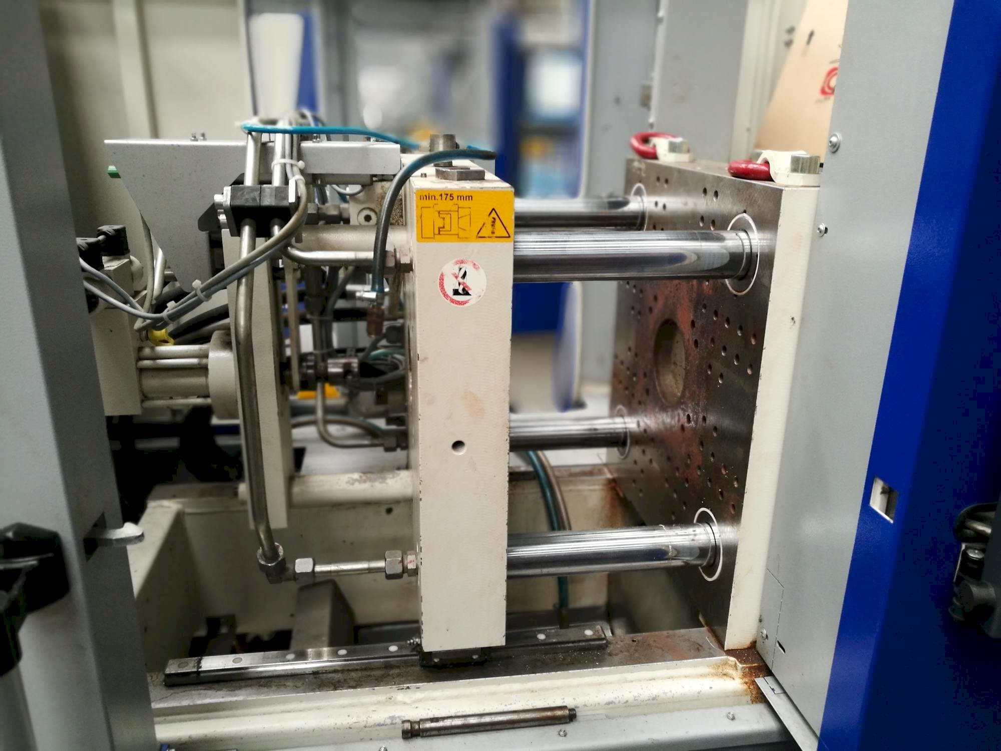 Mašīnas Krauss Maffei KM 35-55 CX pretskats