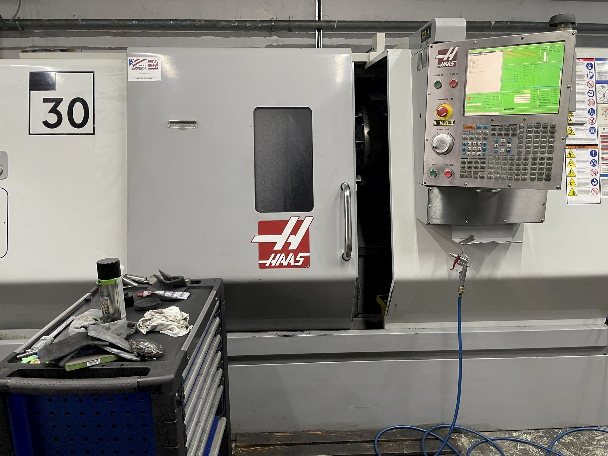 Mašīnas HAAS SL-30 pretskats