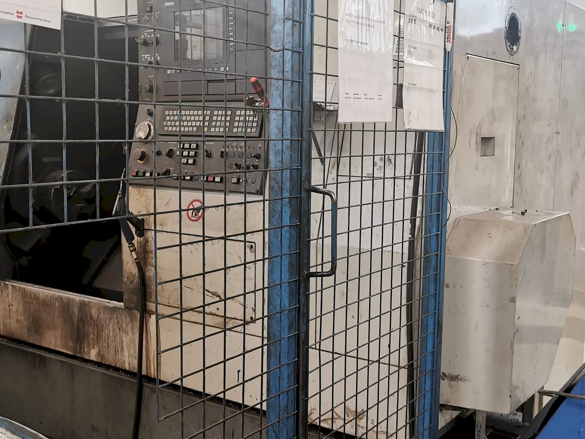 Mašīnas Hyundai HIT 250 S pretskats