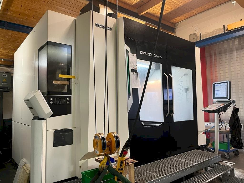 Mašīnas DMG MORI DMU 200 Gantry  pretskats
