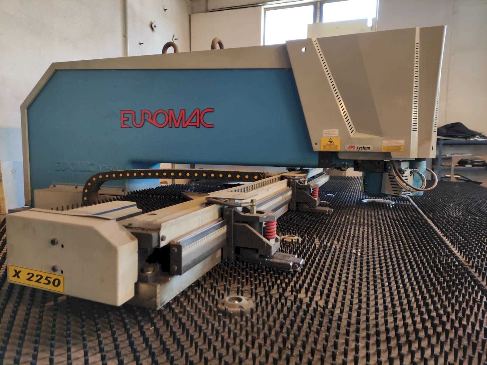 Mašīnas Euromac ZX 1250/30 kreisās malas skats