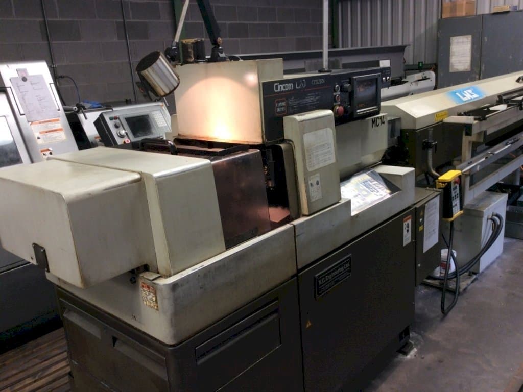 Mašīnas Citizen Cincom L320 pretskats