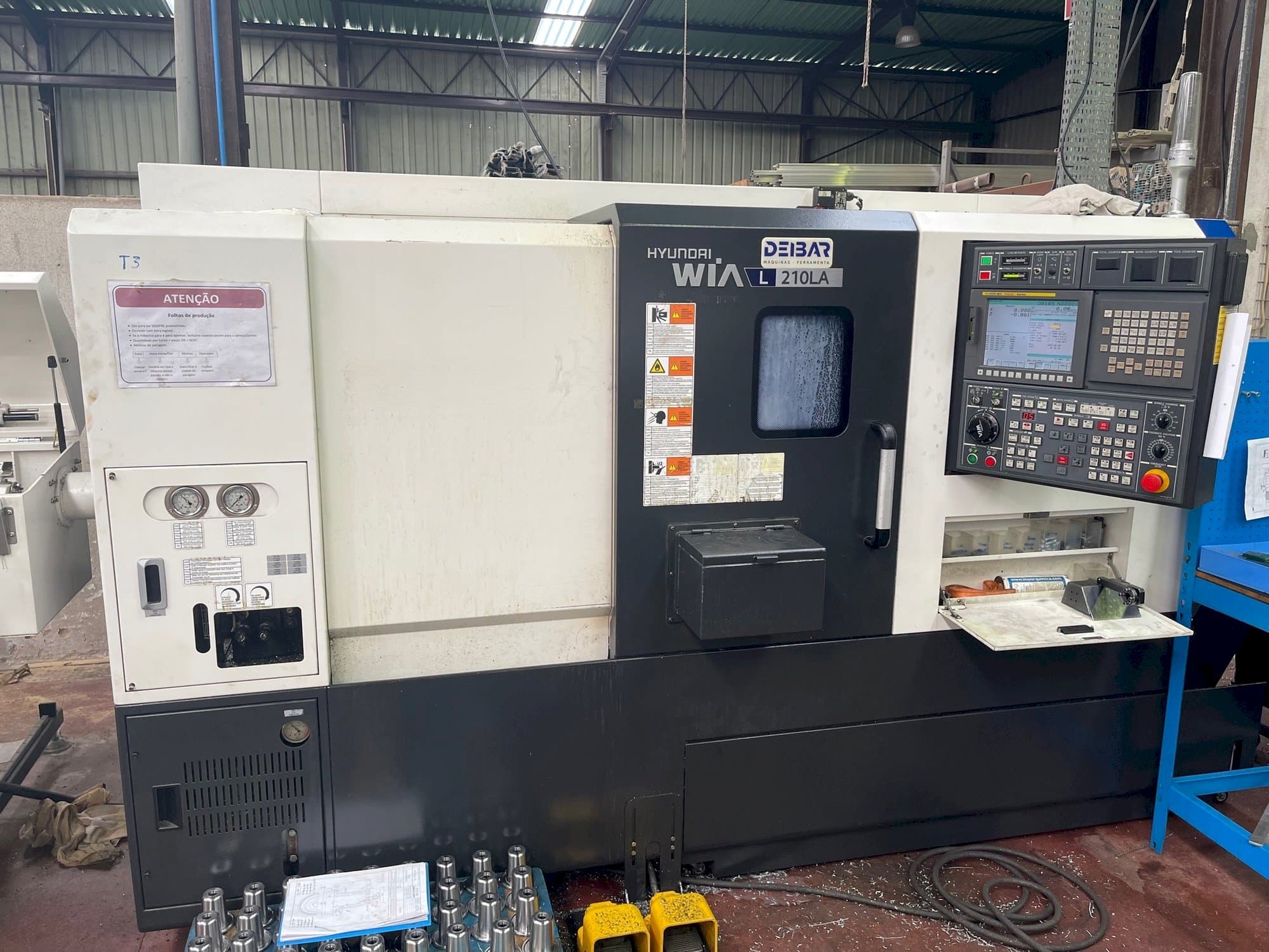 Mašīnas Hyundai Wia L210LA pretskats