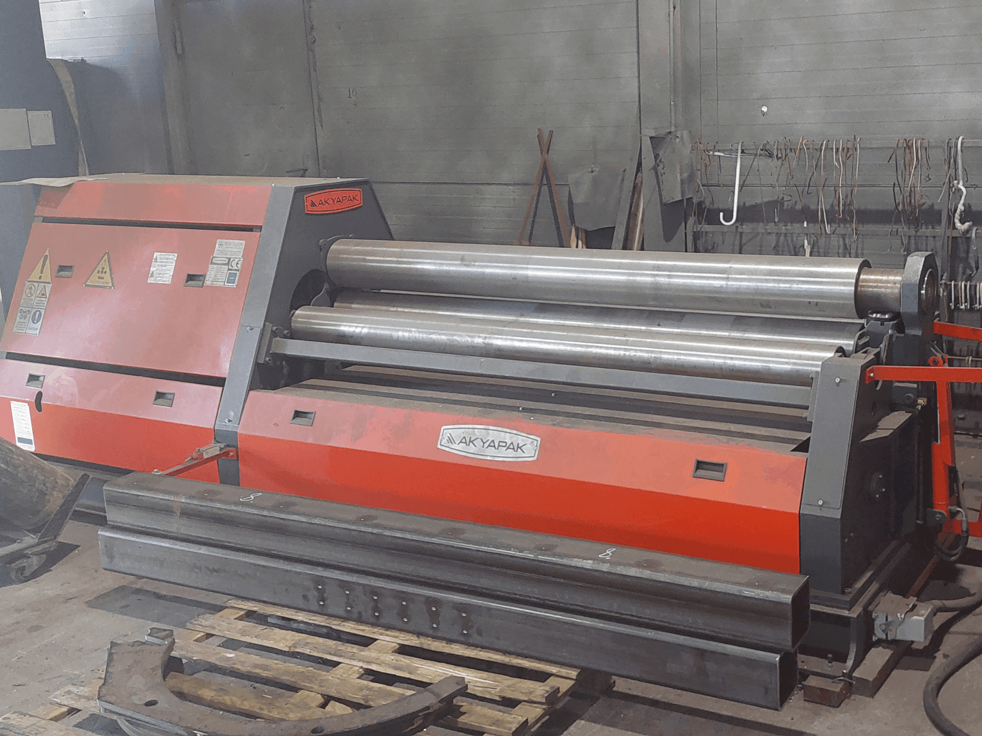 Mašīnas Akyapak AHS 20/06  pretskats