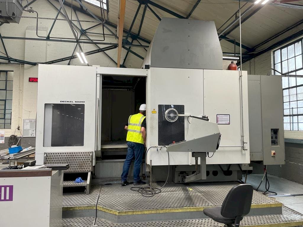 Mašīnas DECKEL MAHO DMU 200T pretskats
