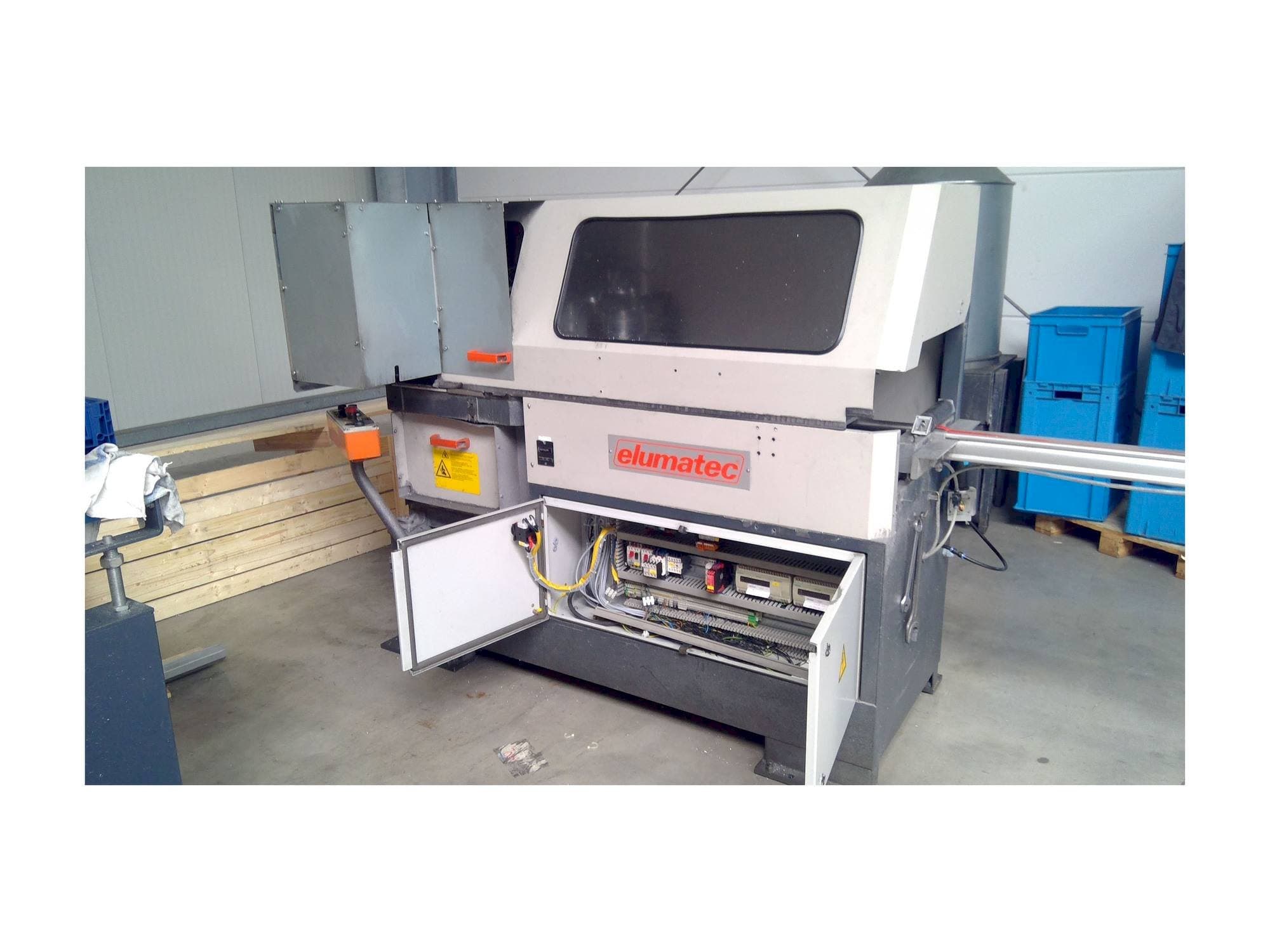 Mašīnas Elumatec SA 142/38 pretskats