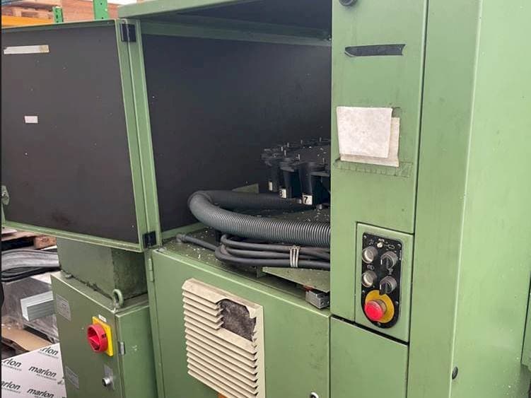 Mašīnas DECKEL FP4AT pretskats