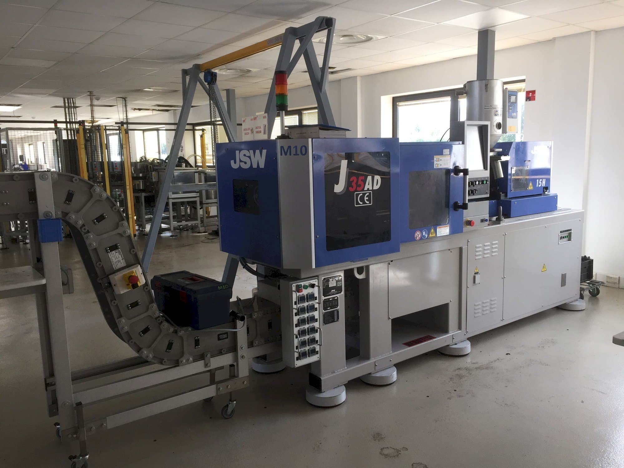 Mašīnas JSW J 35 AD 15 H pretskats