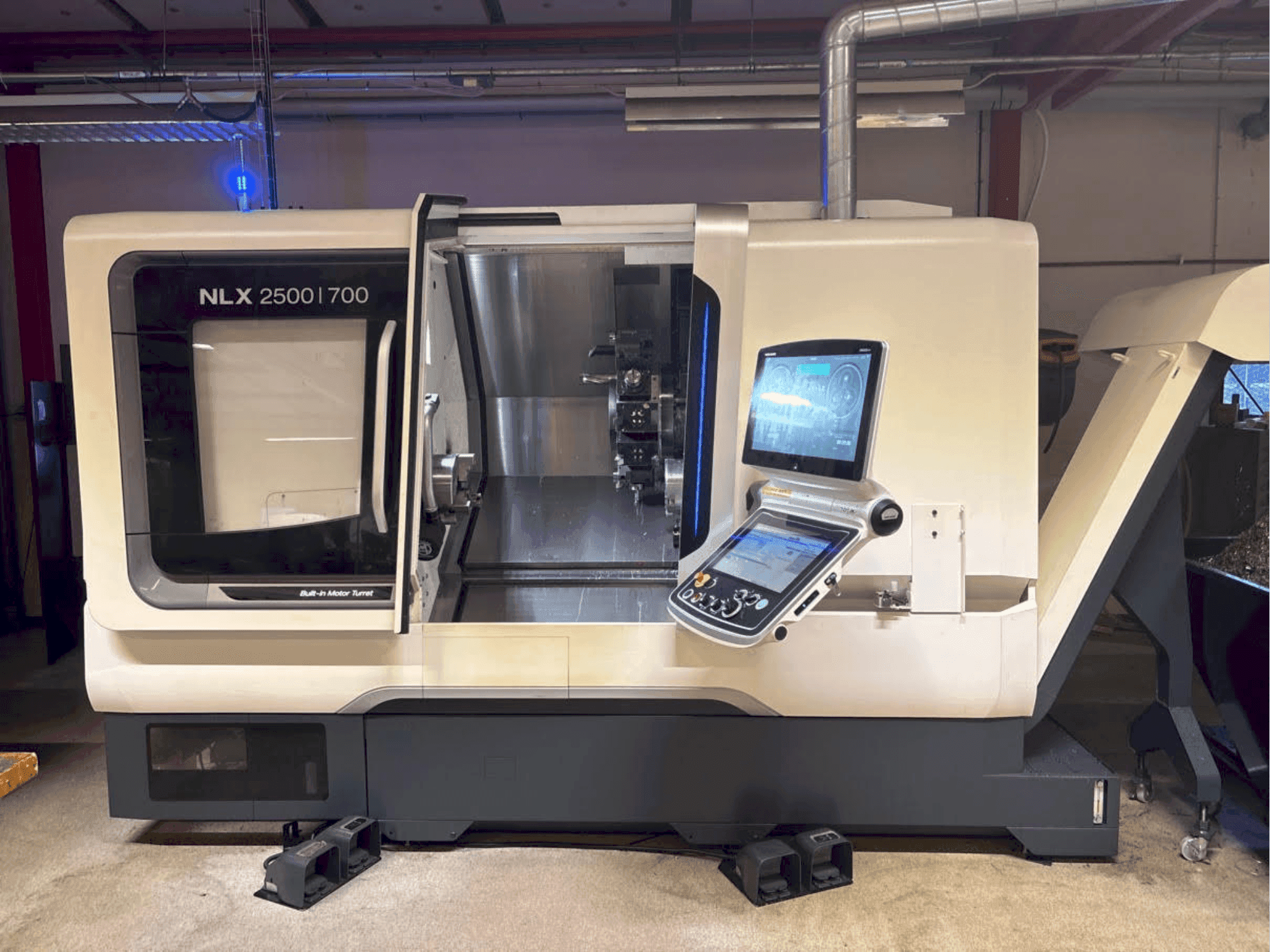 Mašīnas DMG MORI NLX 2500-700 SY pretskats