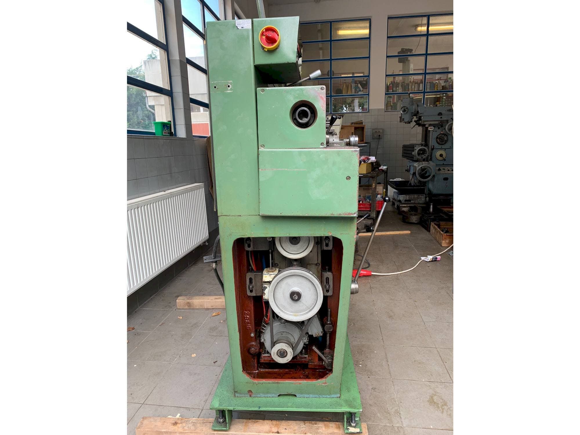 Mašīnas TOS Sm 16-A pretskats