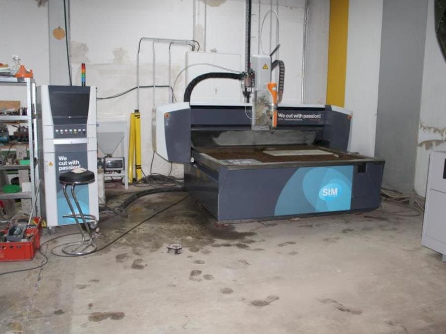 Mašīnas STM PremiumCut 3D 68 pretskats