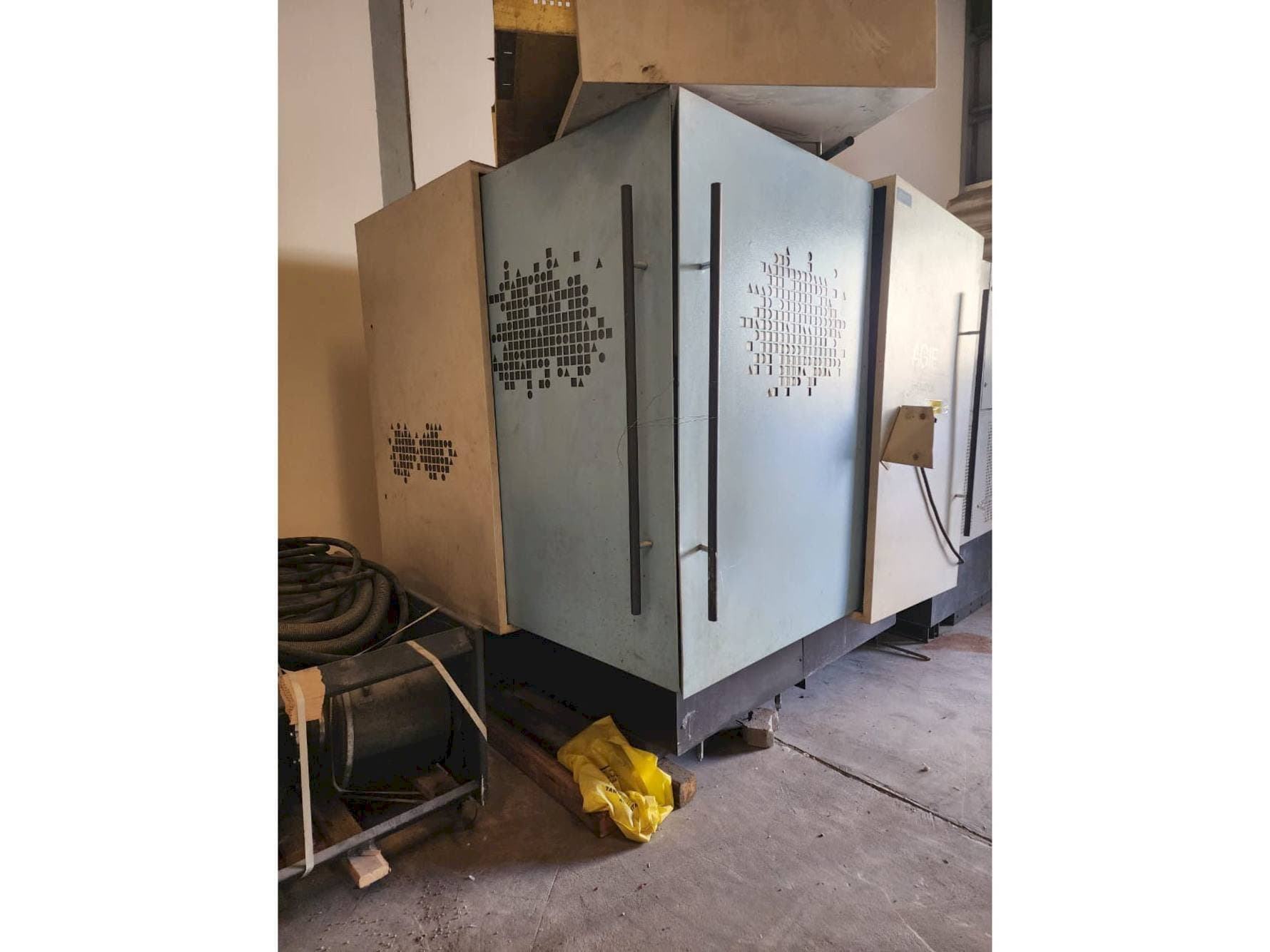 Mašīnas AGIE Challenge 2 pretskats