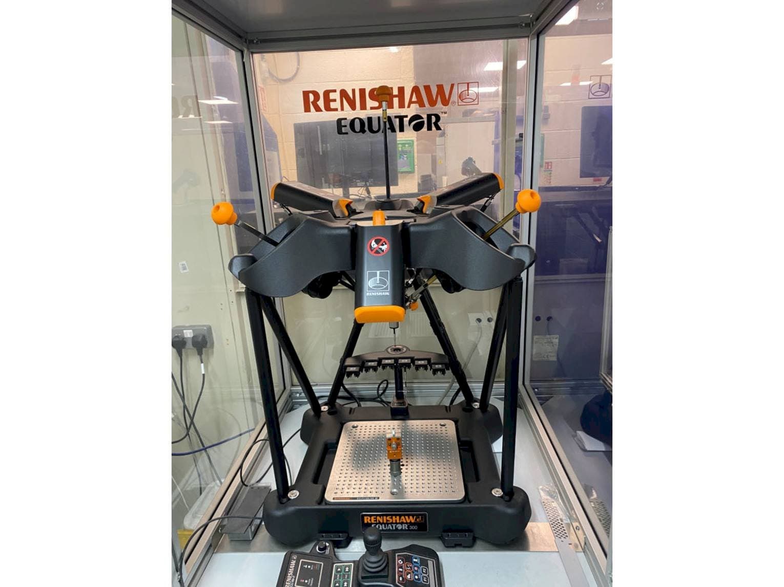 Mašīnas RENISHAW Equator 300 pretskats