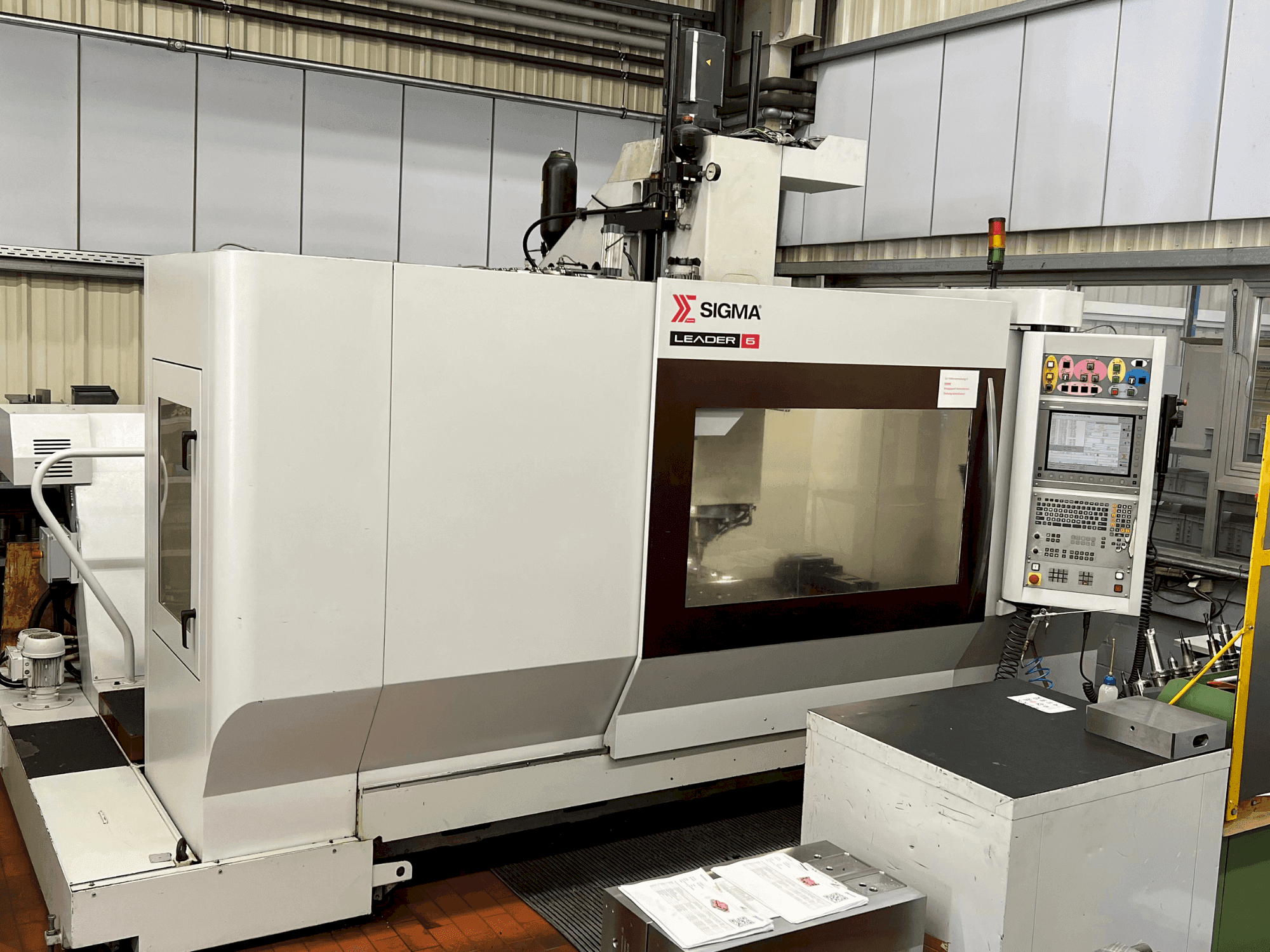 Mašīnas Sigma Leader 6  pretskats