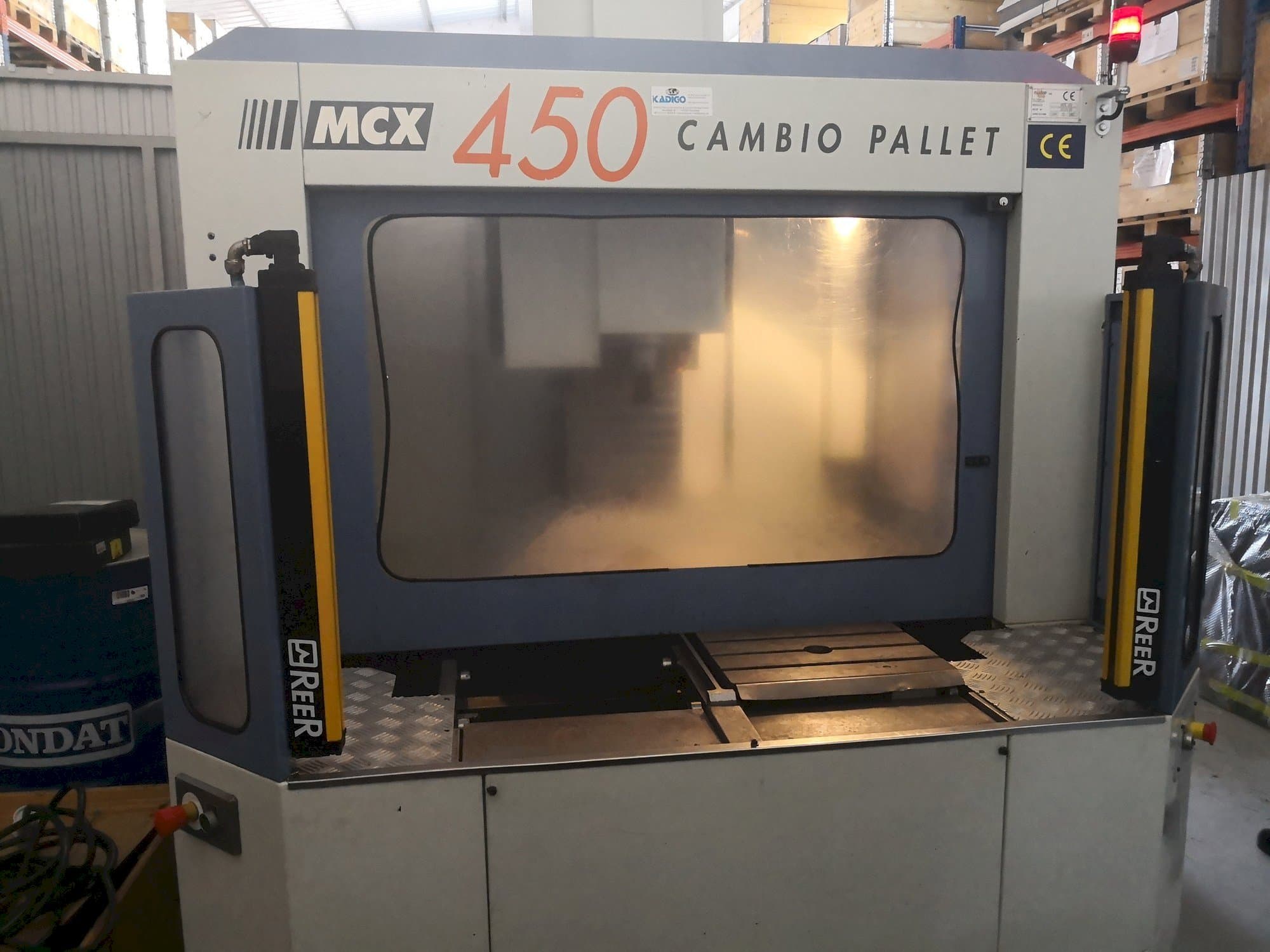 Mašīnas FAMUP MCX 450 pretskats
