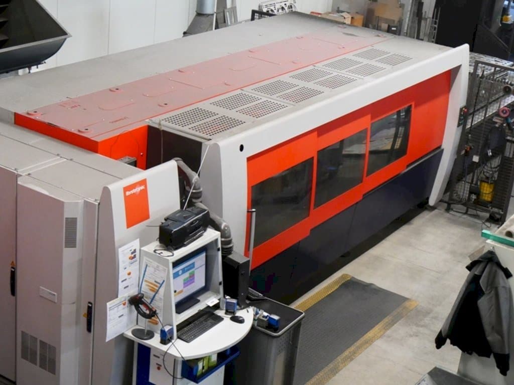 Mašīnas Bystronic BySpeed Pro kreisās malas  skats