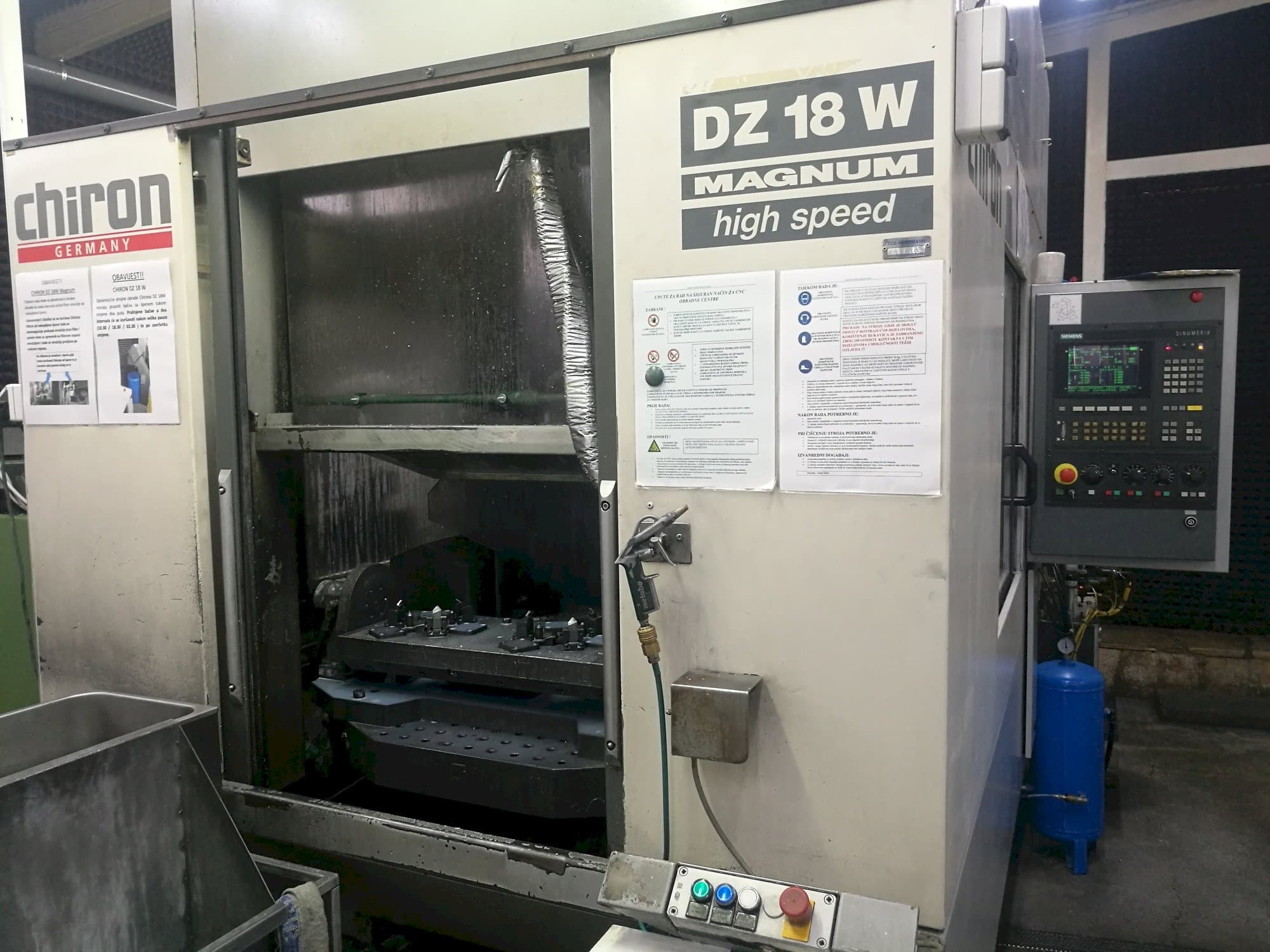 Mašīnas CHIRON DZ 18 W  pretskats