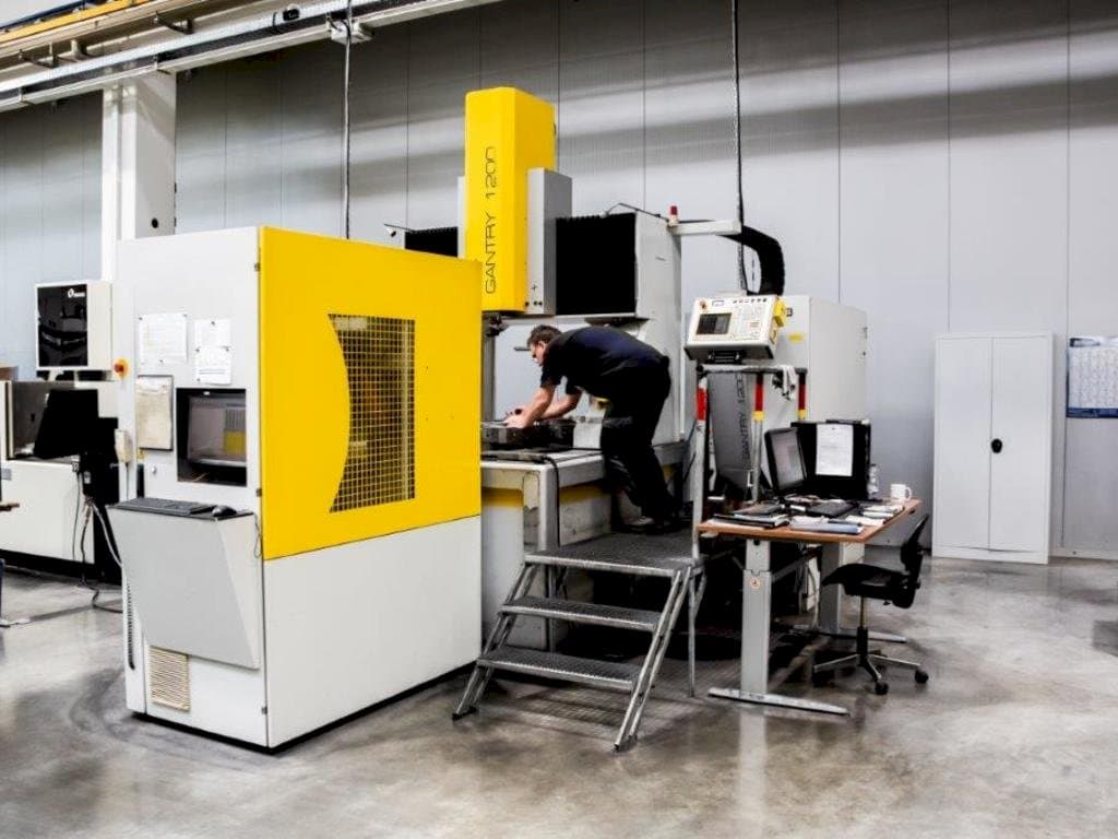 Mašīnas OPS-INGERSOLL Gantry 1200 pretskats