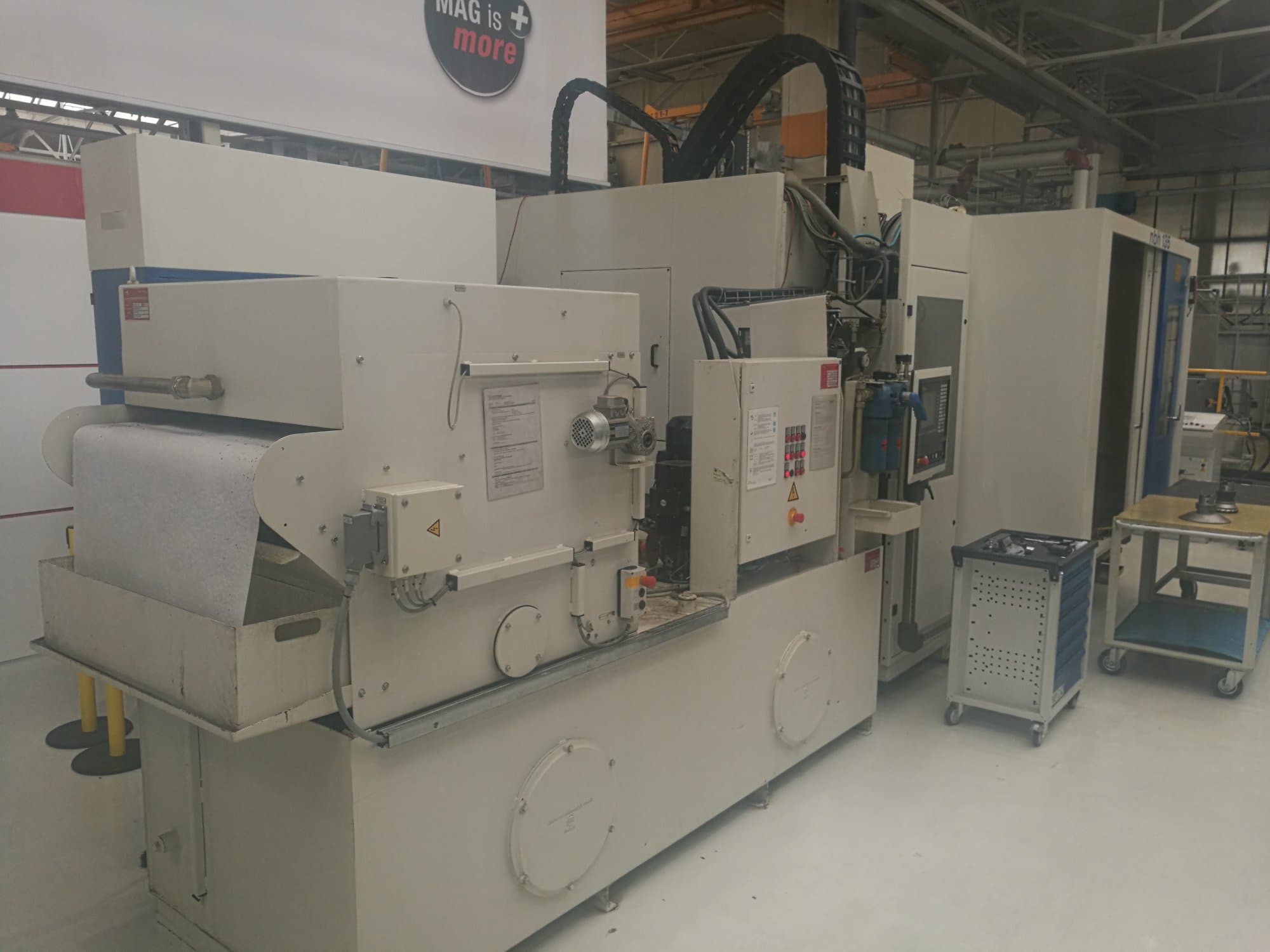 Mašīnas Hueller Hille NBH 135 skats no kreisās puses