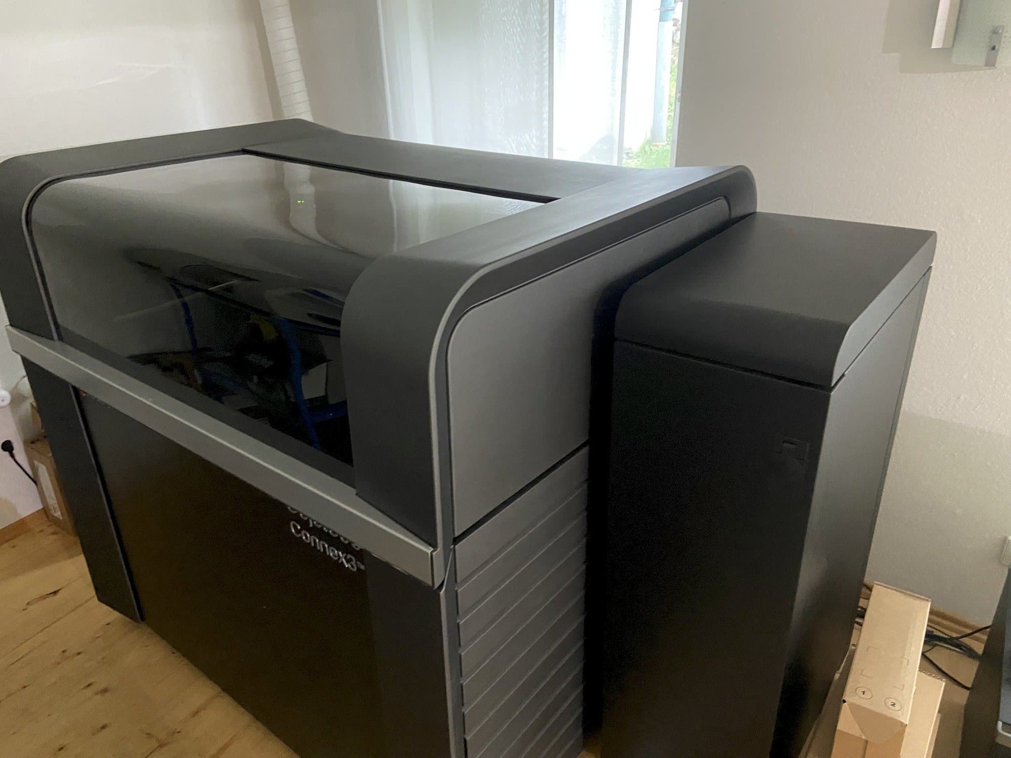 Mašīnas Stratasys Objet500 Connex3  pretskats