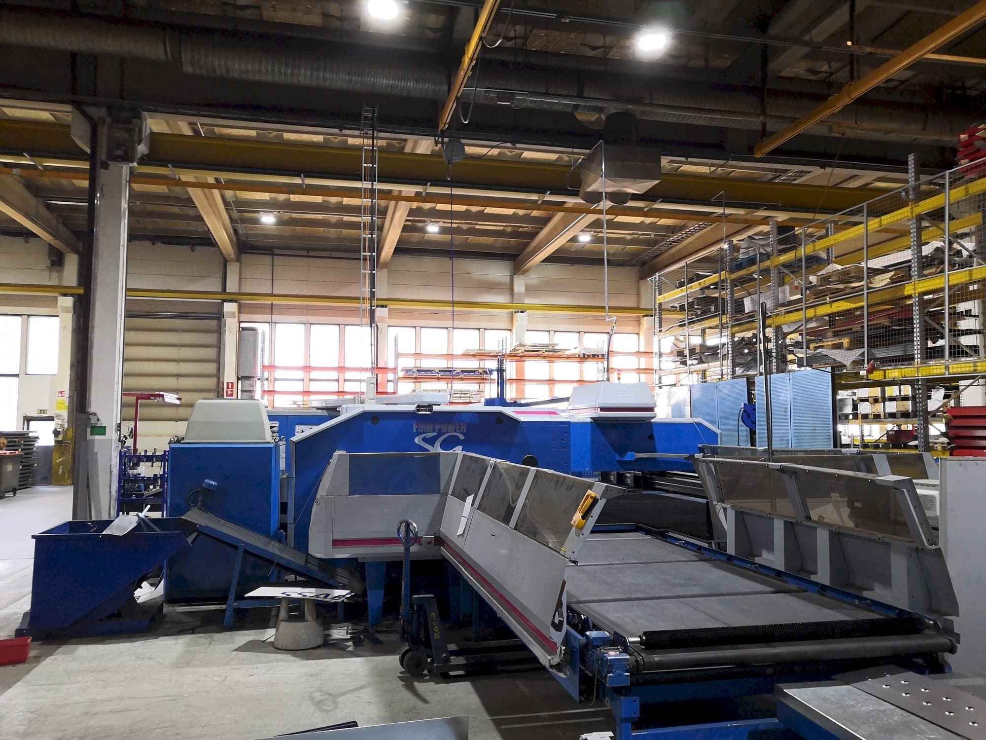 Mašīnas Finn-Power SG6 pretskats