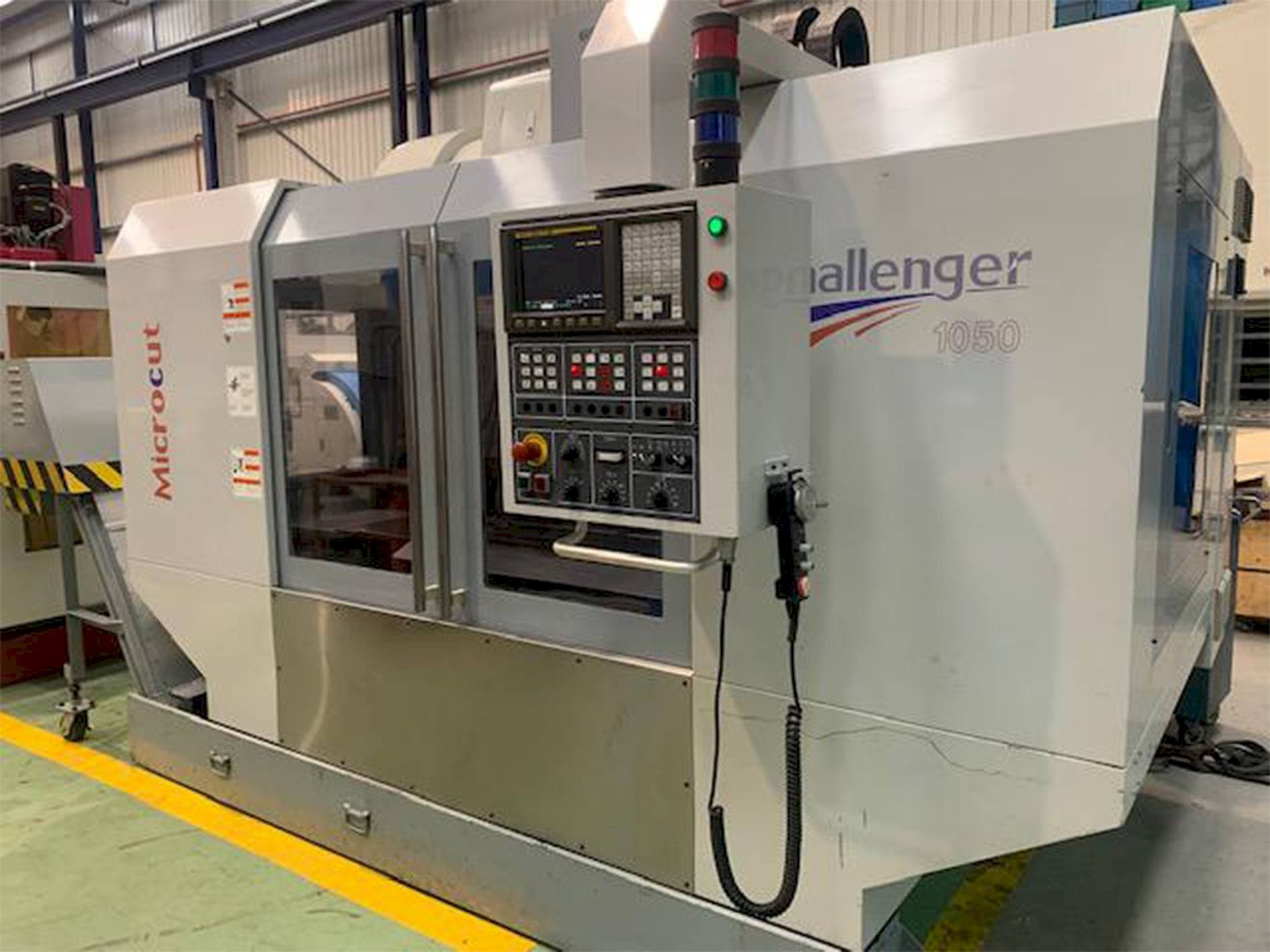 Mašīnas MICROCUT Challenger 1050 pretskats