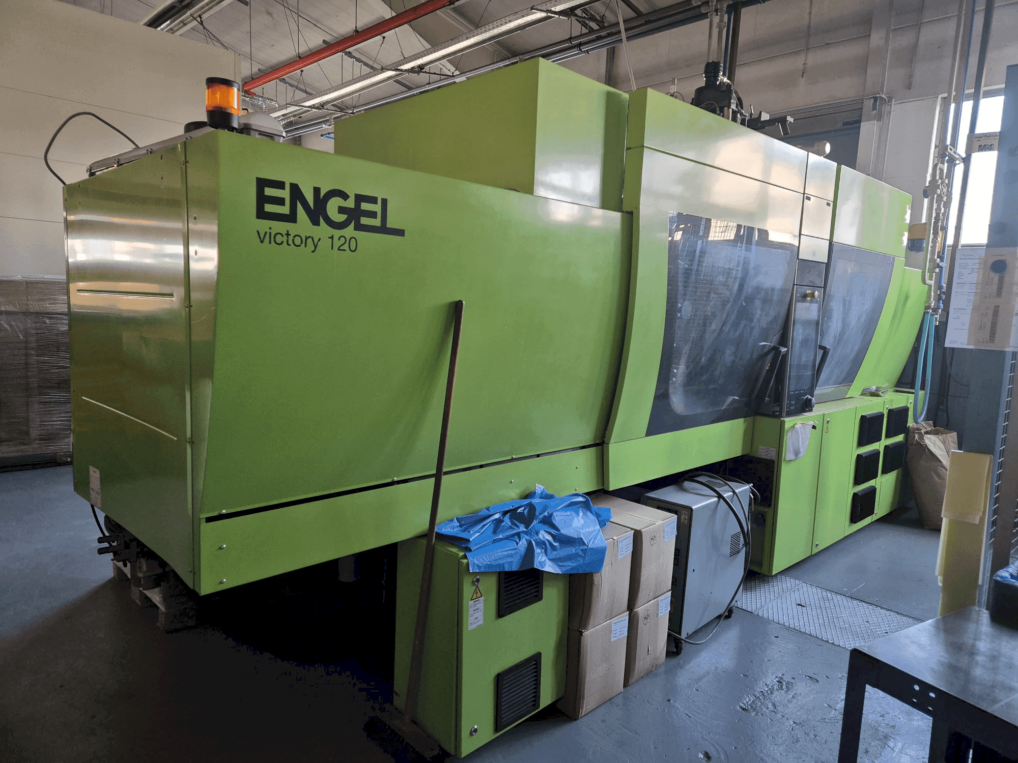 Mašīnas Engel Victory 330H/200V/120 Combi pretskats