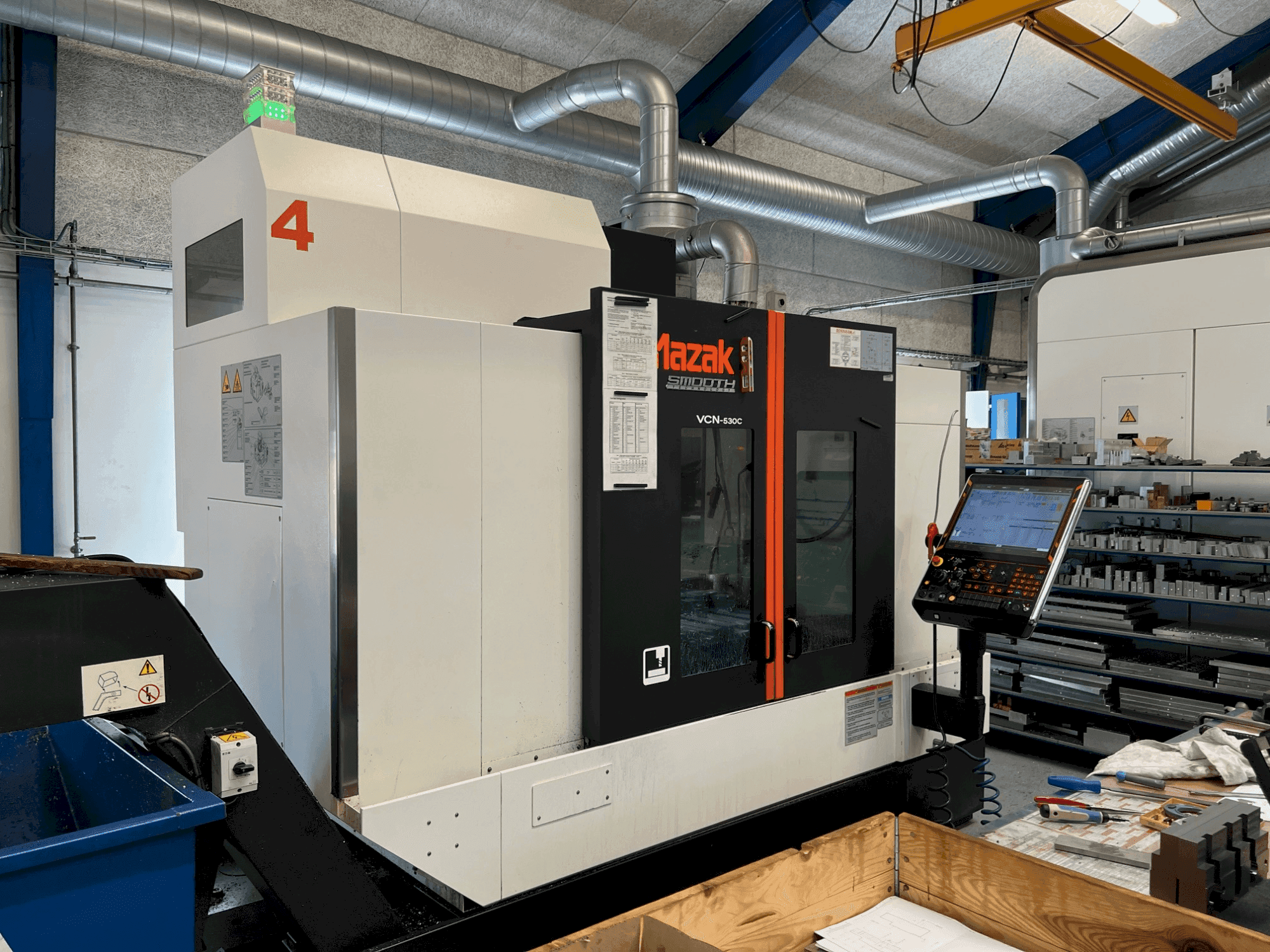 Mašīnas Mazak VCN-530C pretskats