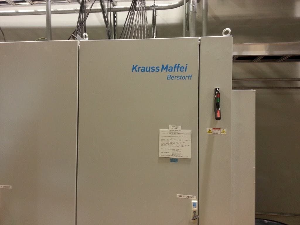 Mašīnas Krauss Maffei Berstorff Extrusion Line pretskats