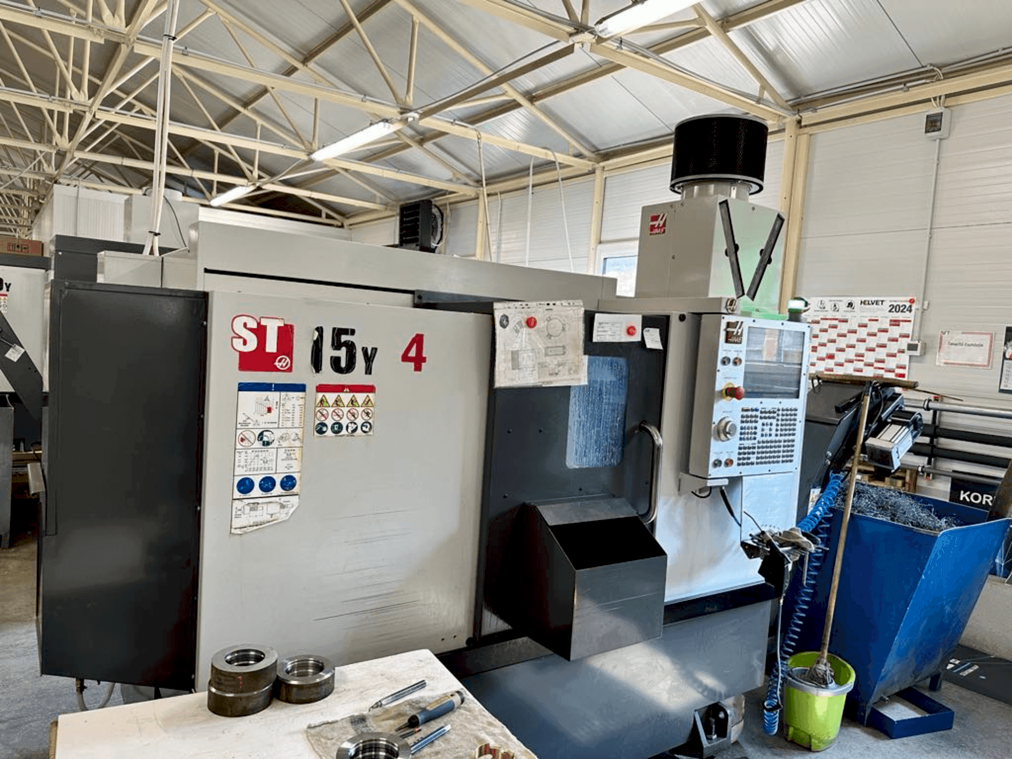 Mašīnas HAAS ST-15Y pretskats