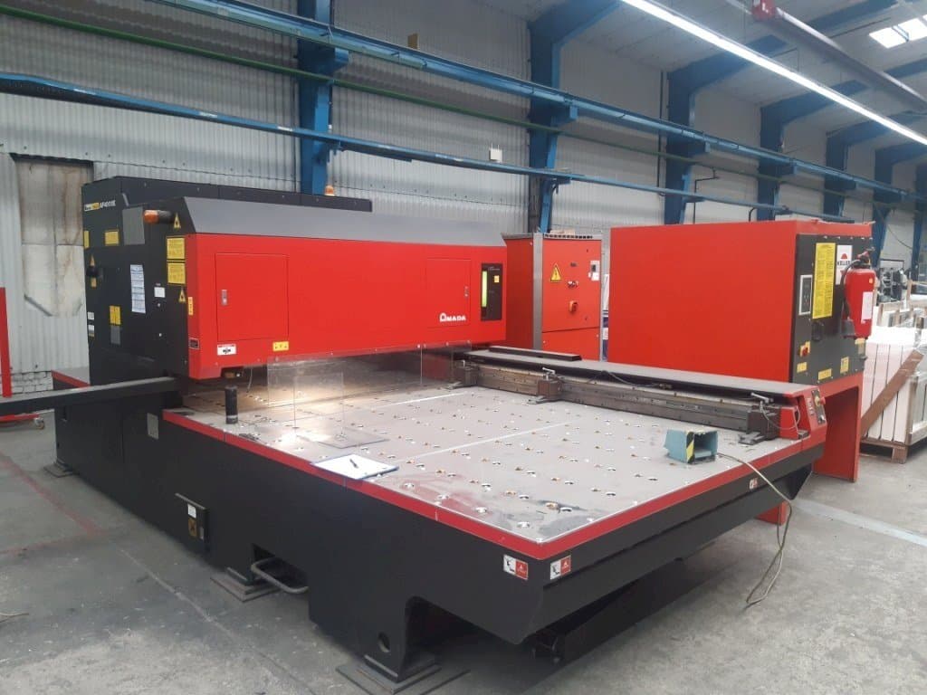 Mašīnas AMADA LC 2415 Alpha III pretskats