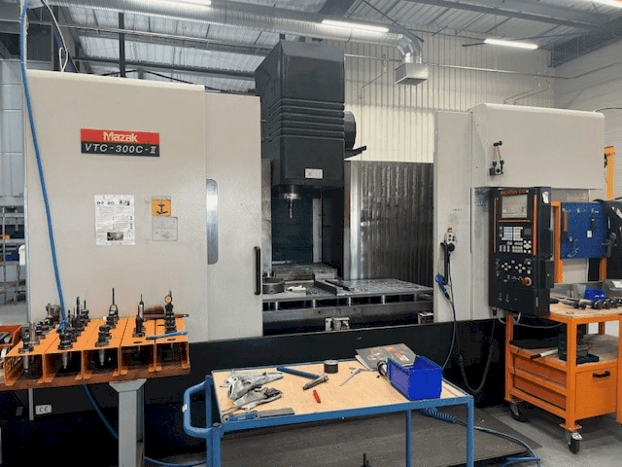 Mašīnas Mazak VTC-300C-II pretskats