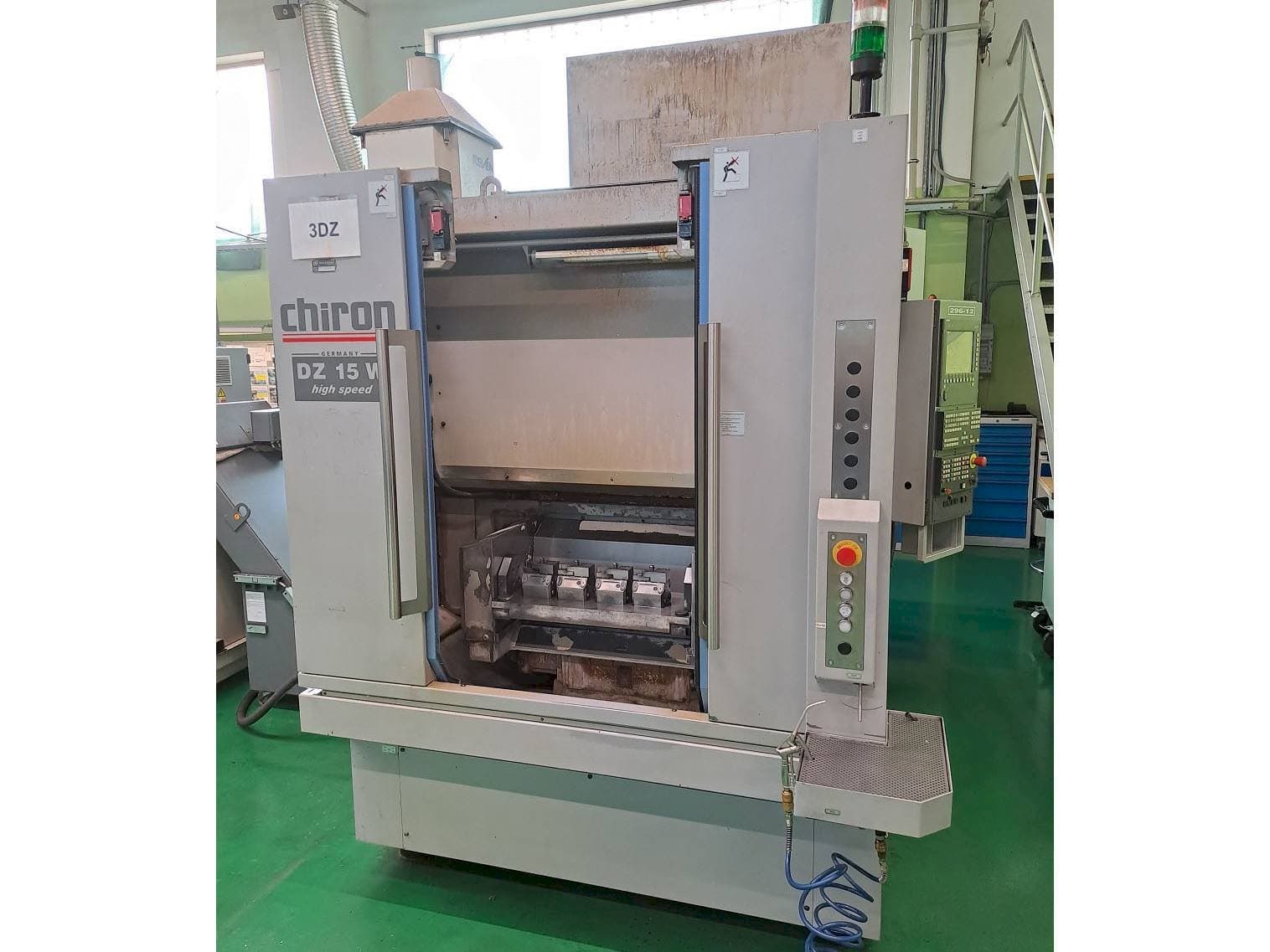 Mašīnas CHIRON DZ 15W HS pretskats