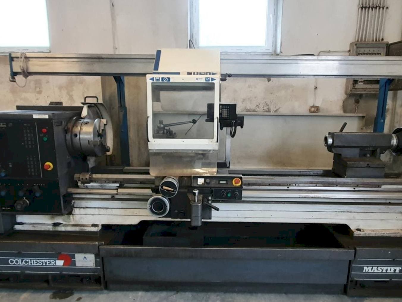 Mašīnas Colchester MASTIFF V/S 1800 pretskats