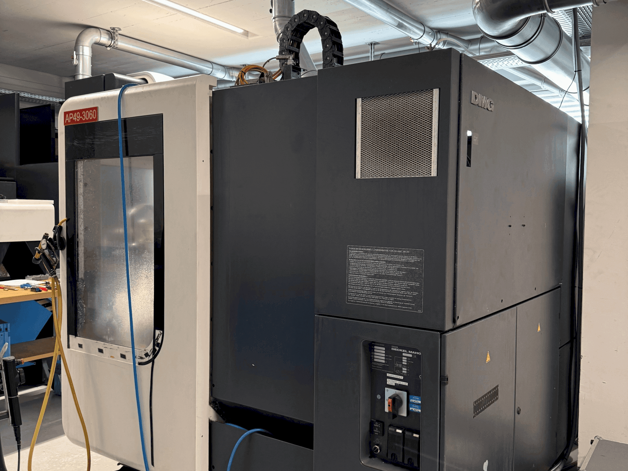Mašīnas DMG DECKEL MAHO DMU 70 Evolution linear  pretskats