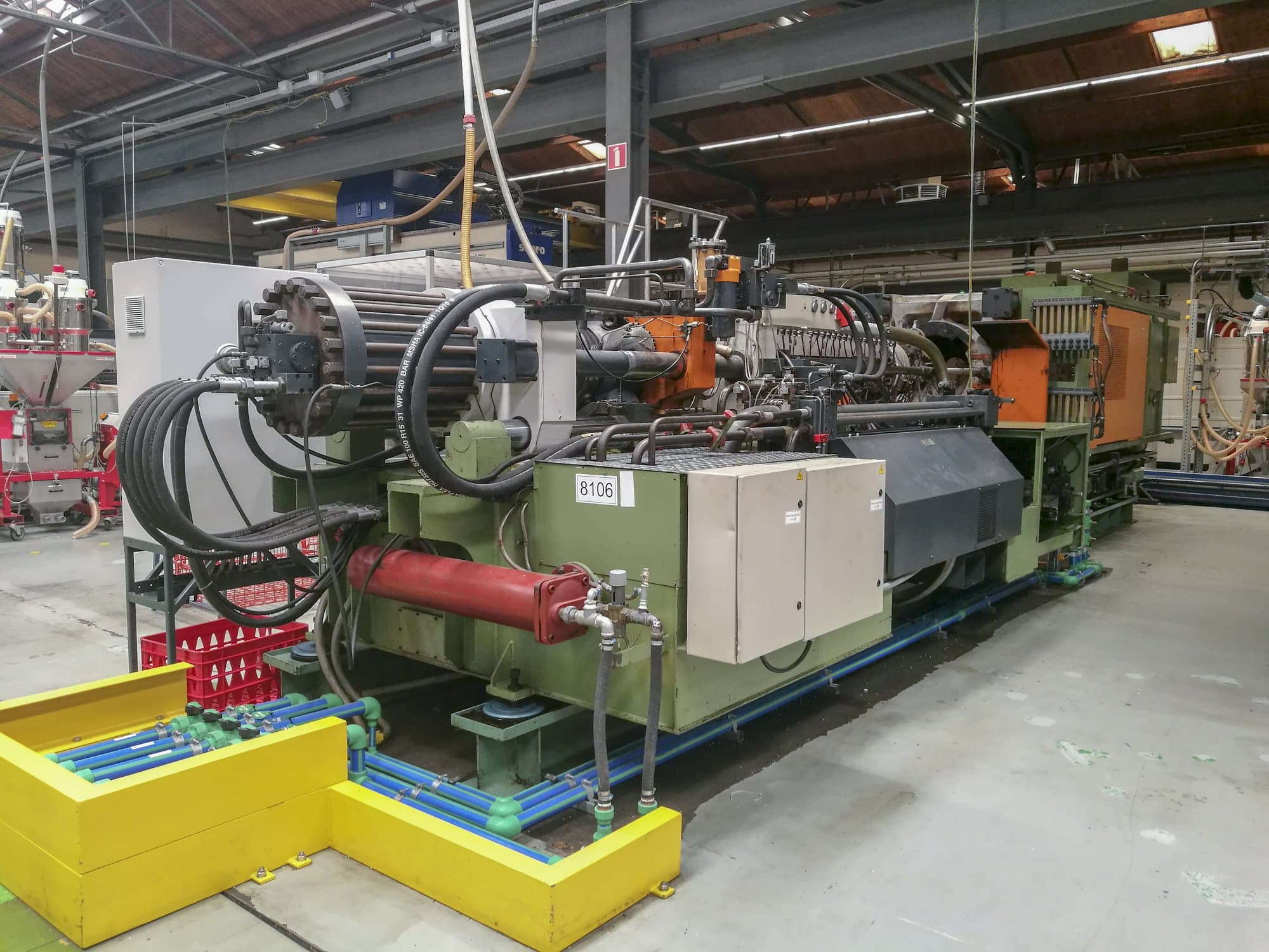 Mašīnas Windsor HIS 800 D skats  no kreisās puses