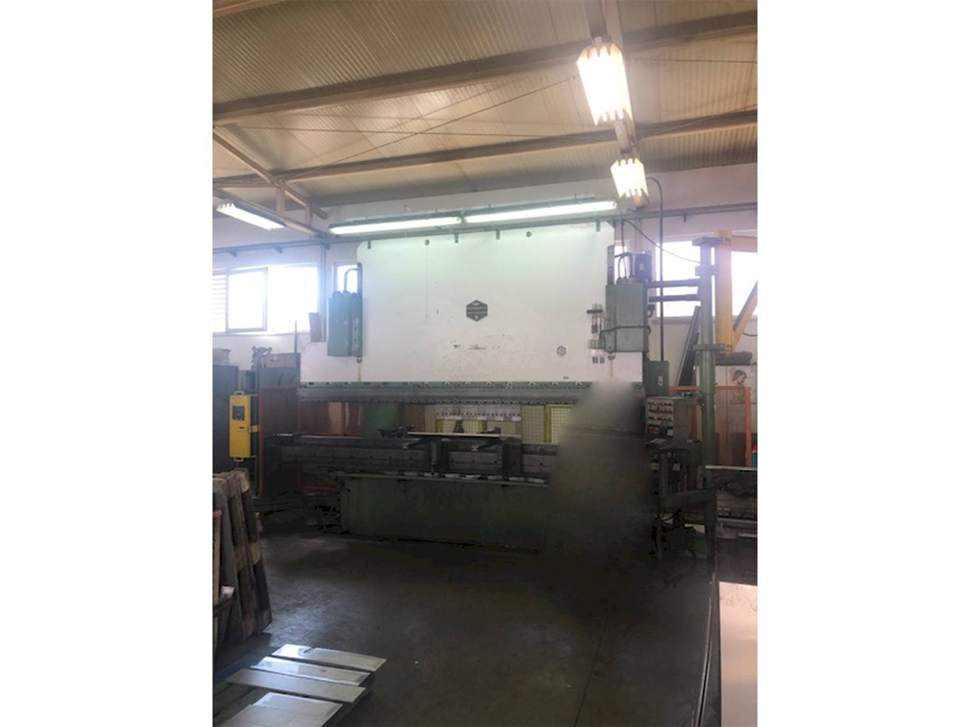 Mašīnas HAMMERLE AP CNC 200 SID pretskats