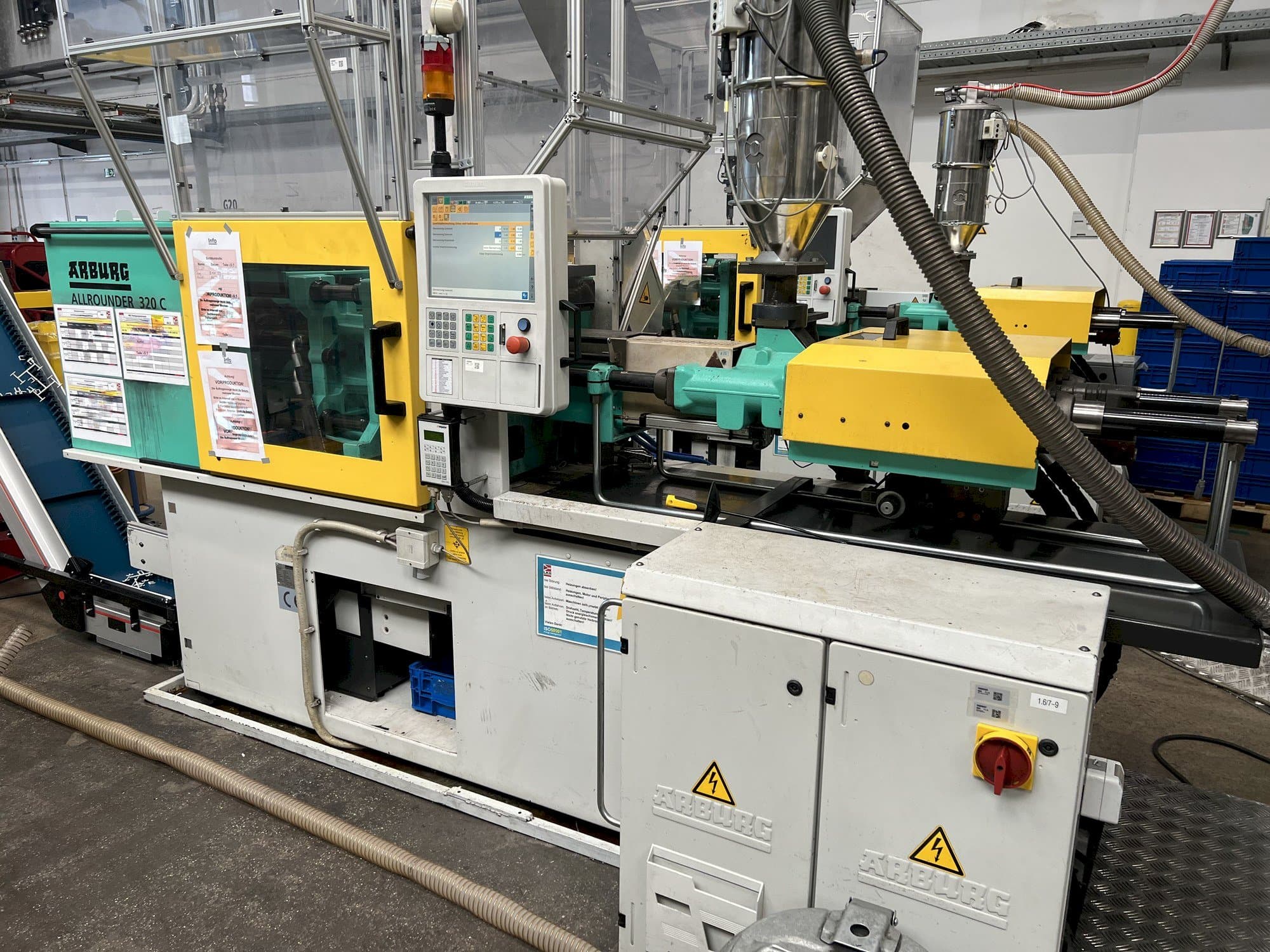 Mašīnas Arburg Allrounder 320C 500 - 170 pretskats